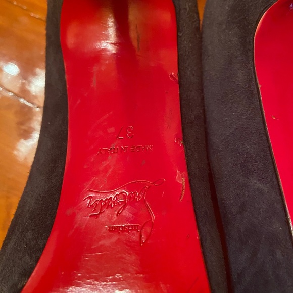Christian Louboutin - Picture 3 of 6